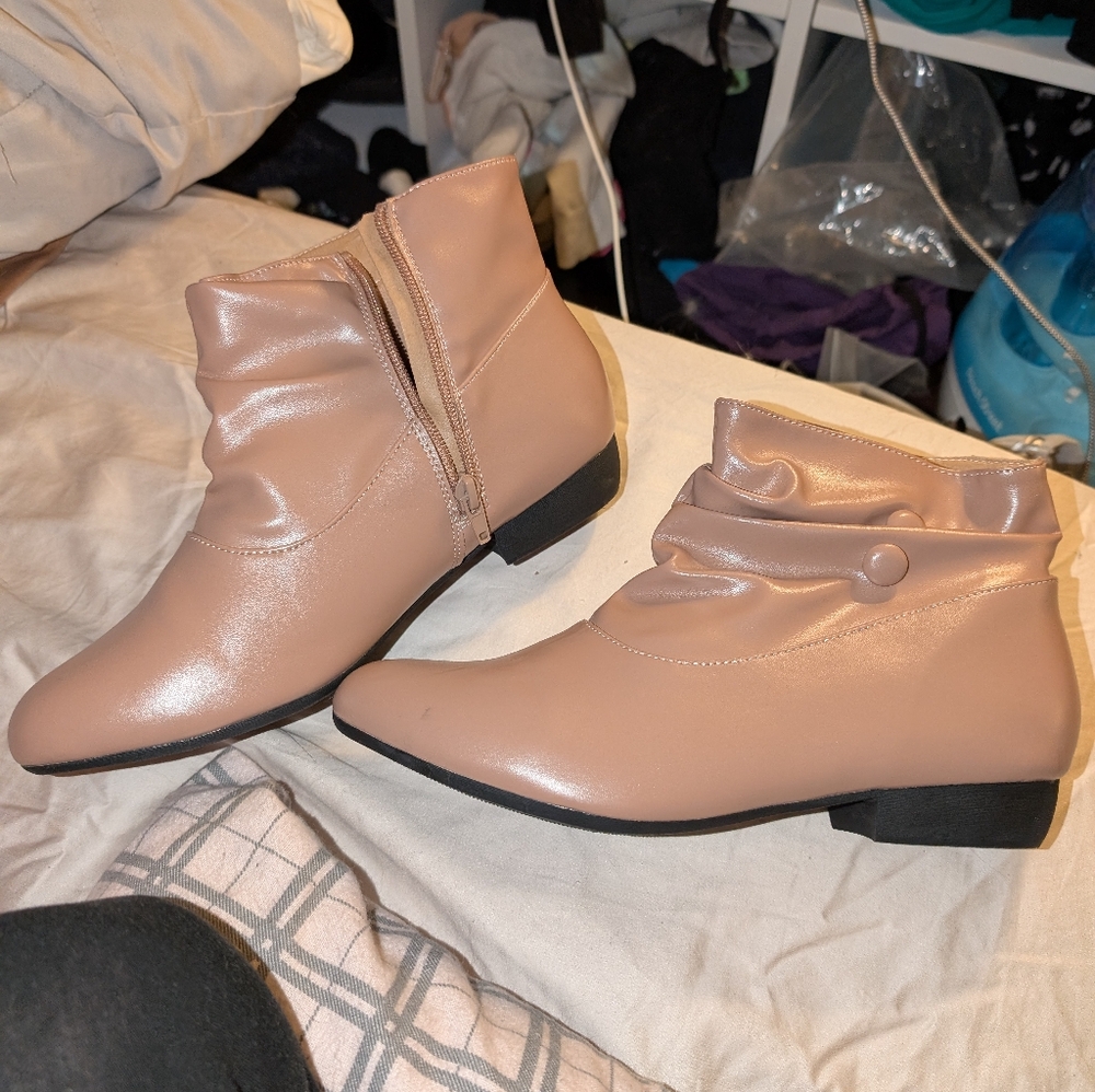 Beige Slouchy Booties Size 8 Tan Button Accents